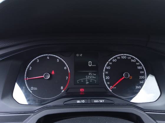 VOLKSWAGEN POLO 1.0 MPI MANUAL